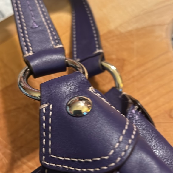 Coach buckle handbag - Picture 13 of 16